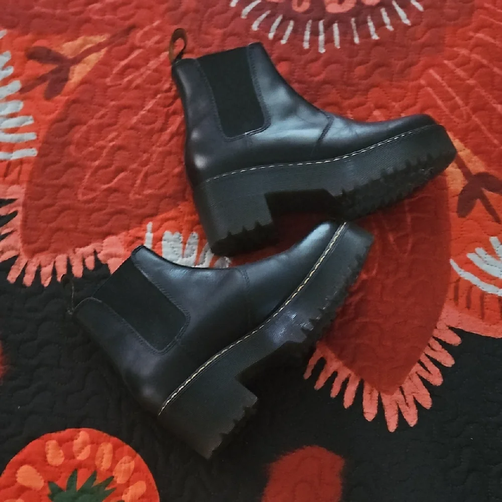 Dr. Martens Black Platform Chelsea Booties *Womens Size 7 - Picture 5 of 9